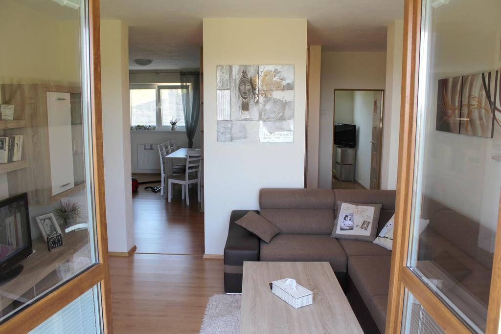 Pine Wood Apartment Vyšné Ružbachy Habitación foto